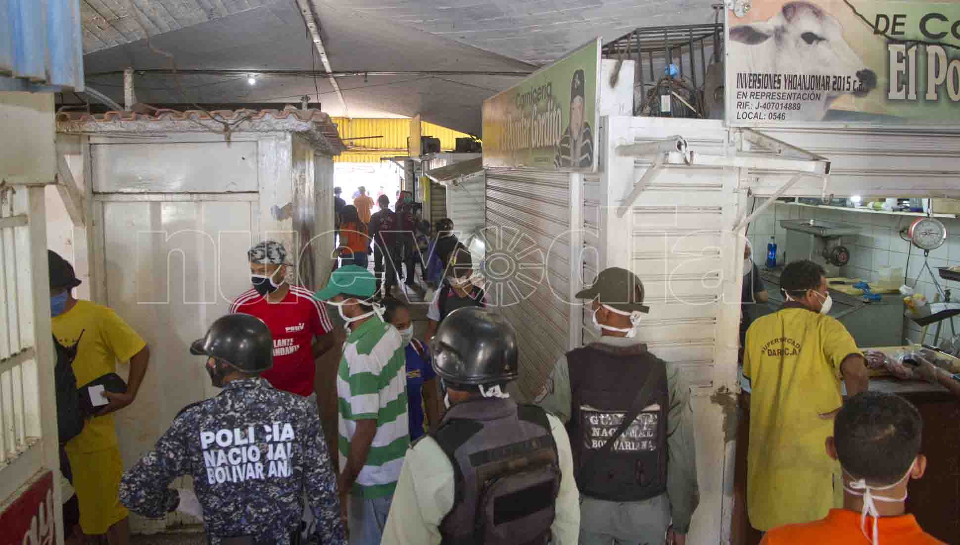 Inspección en el mercado nuevo
