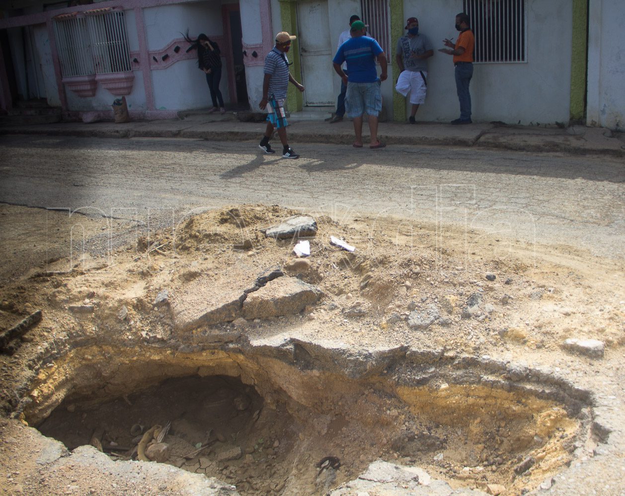  CORO | En la calle Cuba llaman a Hidrofalcón