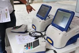  Veeduría nacional confirma funcionamiento de máquinas de votación