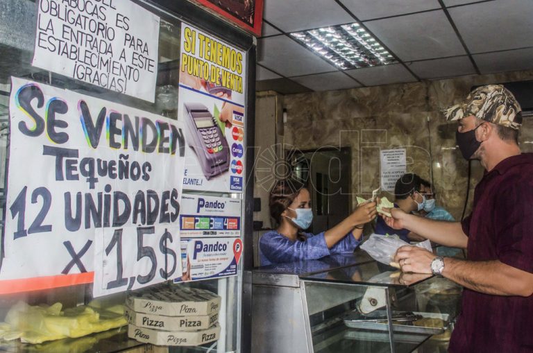 Anauco pide reglamentar compensaciones salariales en moneda extranjera