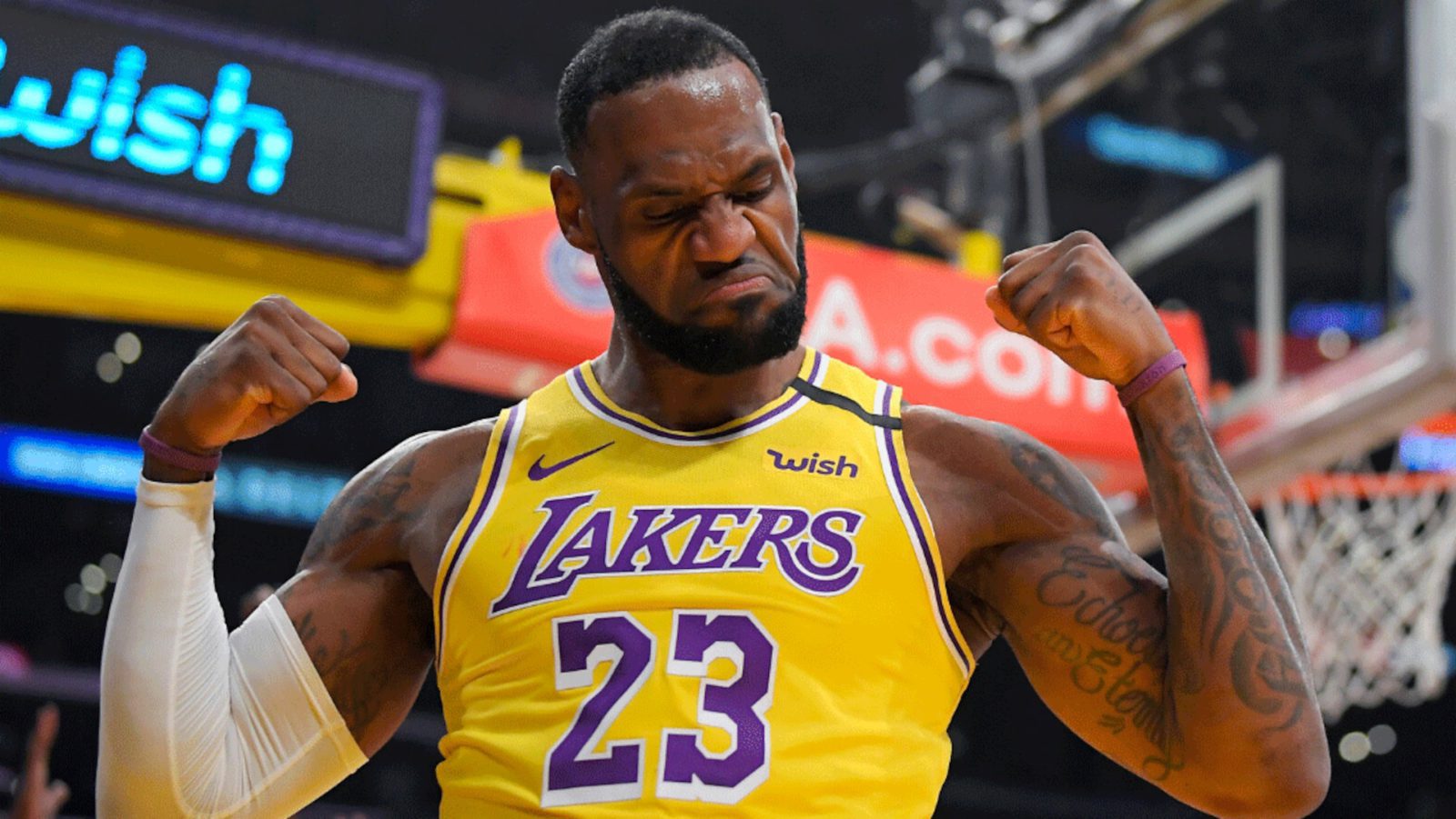  ¡A a los Playoff! | James lideró triunfo de Lakers ante Warriors