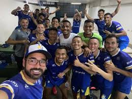 Mueren cuatro futbolistas en accidente aéreo en Brasil