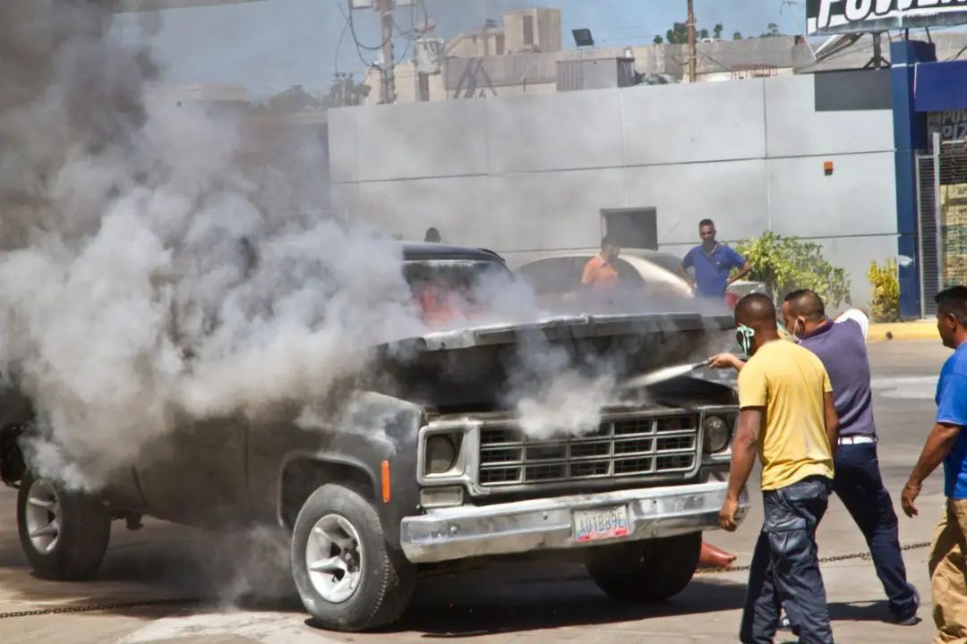Incendio de camioneta