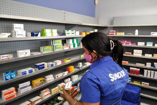  Sundde verifica precios en cadenas de farmacias