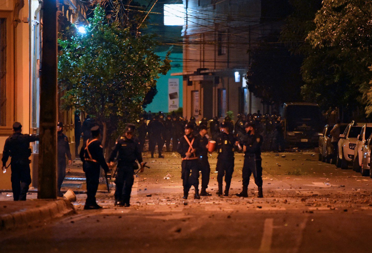  Enfrentamientos durante protestas en Paraguay dejan 20 heridos