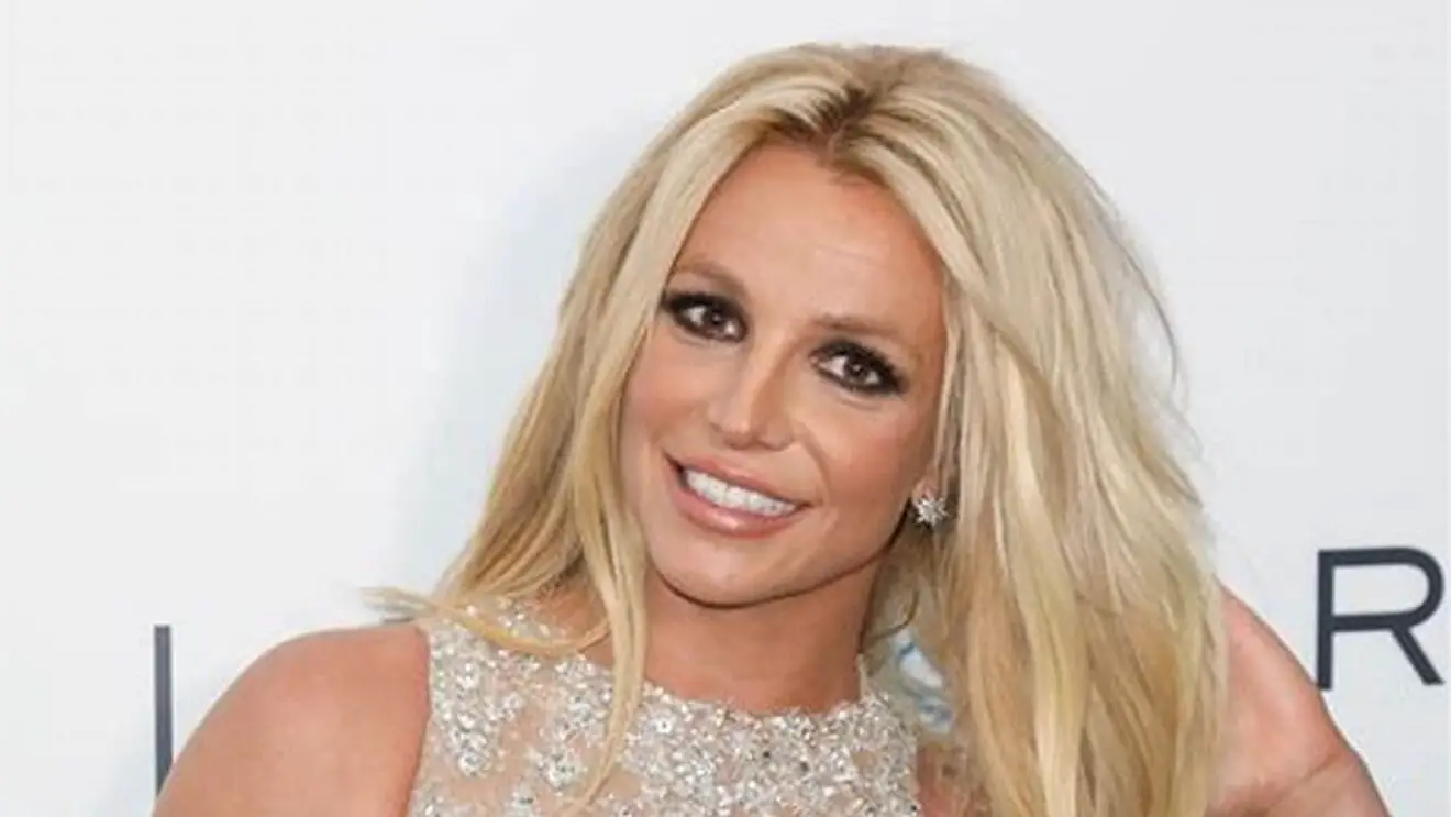 Britney Spears seguirá bajo tutela legal