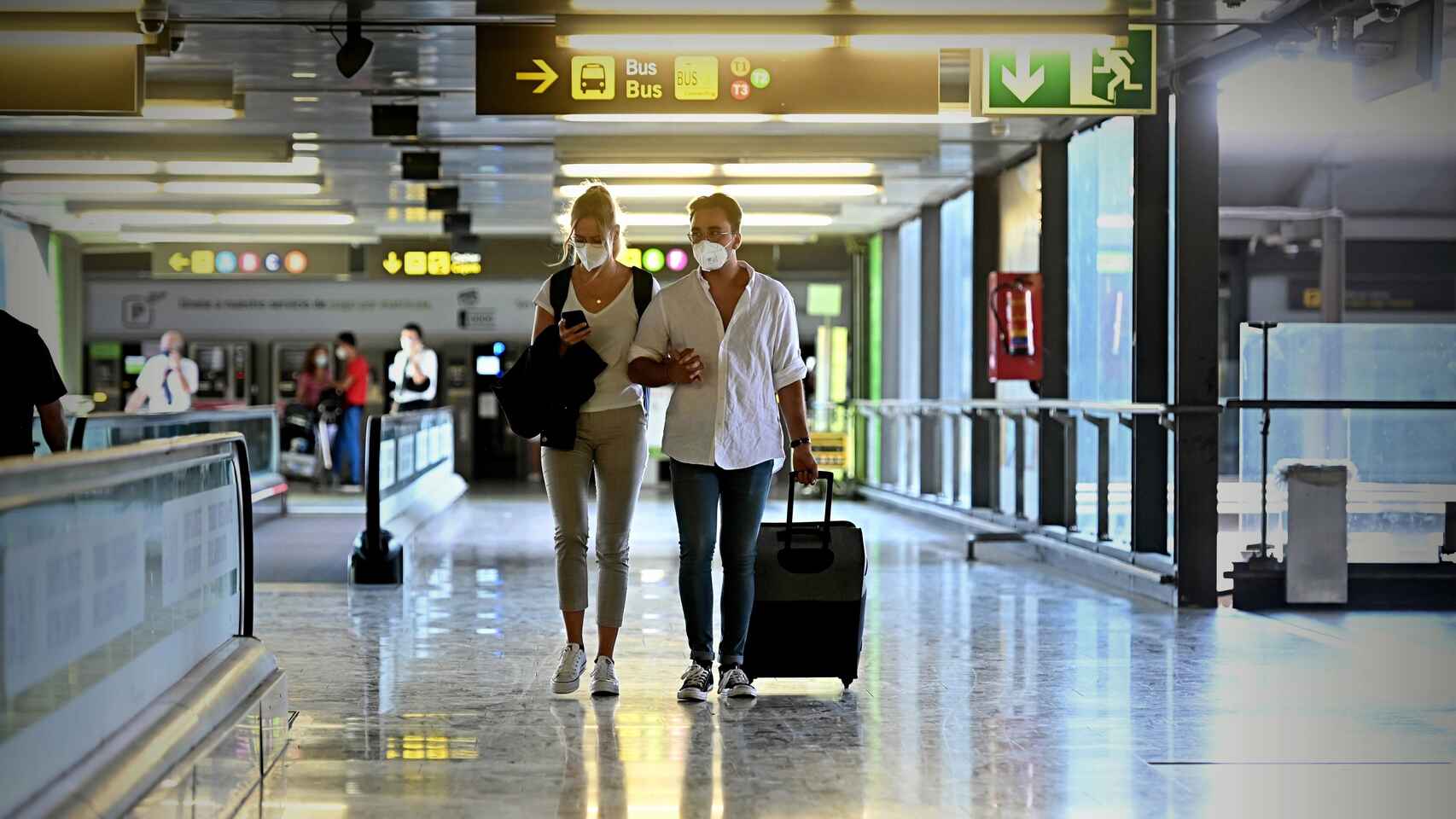 Francia impondrá cuarentena a viajeros del Reino Unido