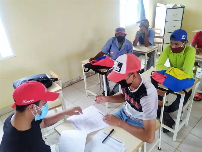 BARRIO NUEVO BARRIO TRICOLOR 7