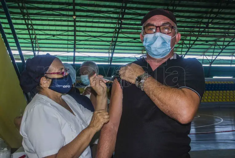 Venezuela ha vacunado contra nuevo coronavirus a 30% de su población