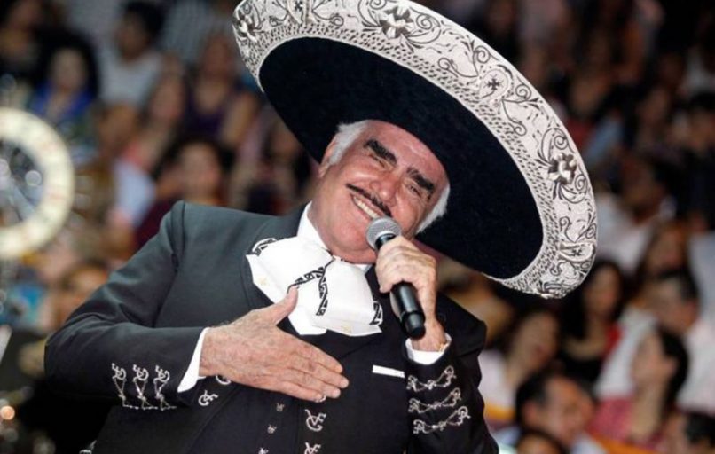 Vicente Fernández está “grave” pero “estable”