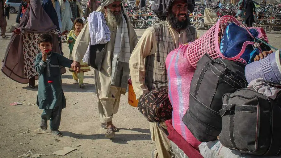 afganos en pakistán