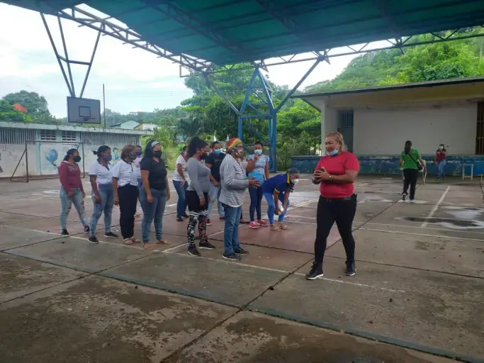 Féminas de Mirimire atendidas en jornada “Y Dios me hizo mujer”