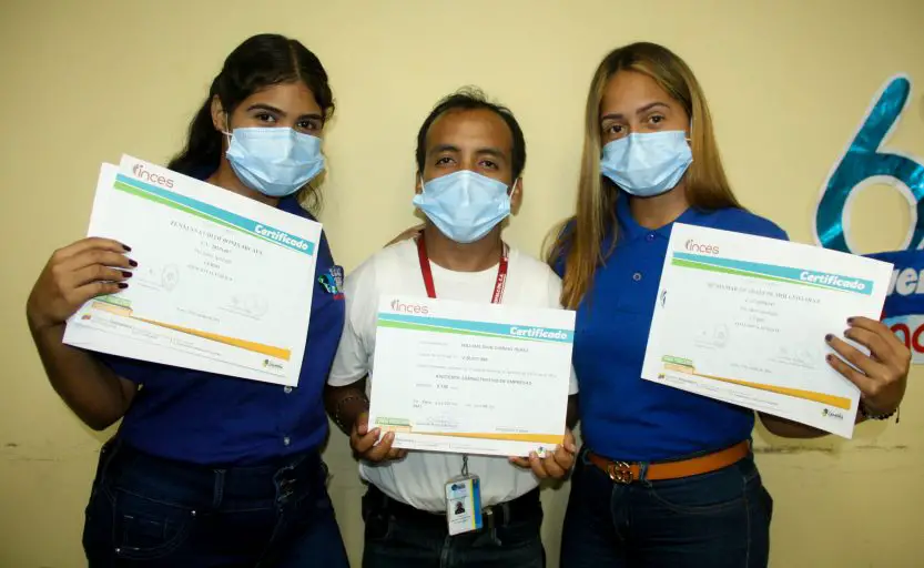 Certificados aprendices de Hidrofalcón y Minaguas