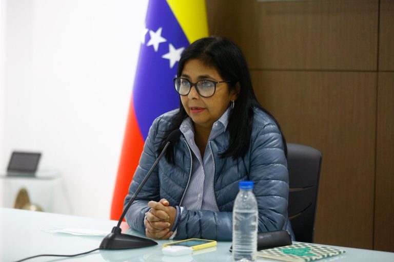 Delcy Rodríguez reitera que el 21N habrá elecciones