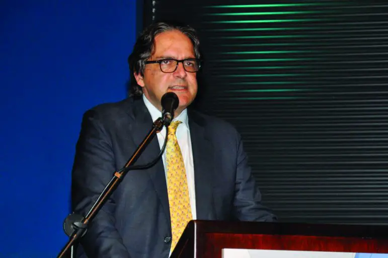 ONU y gremios confían y exigen