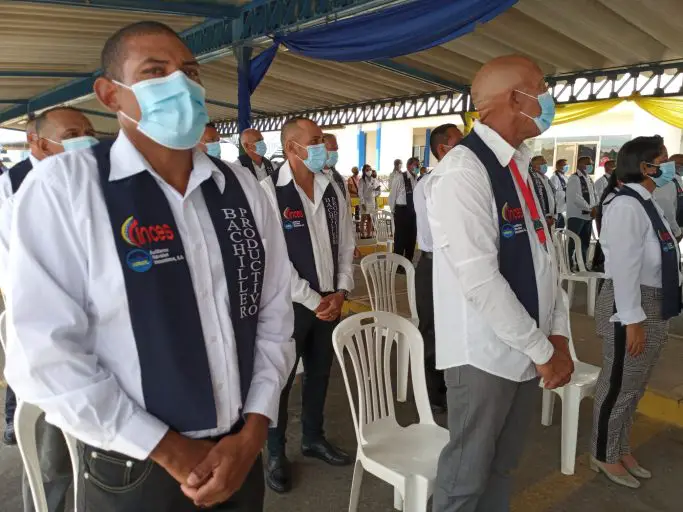 35 trabajadores de Astinave recibieron títulos de Bachiller Productivo a través del Inces