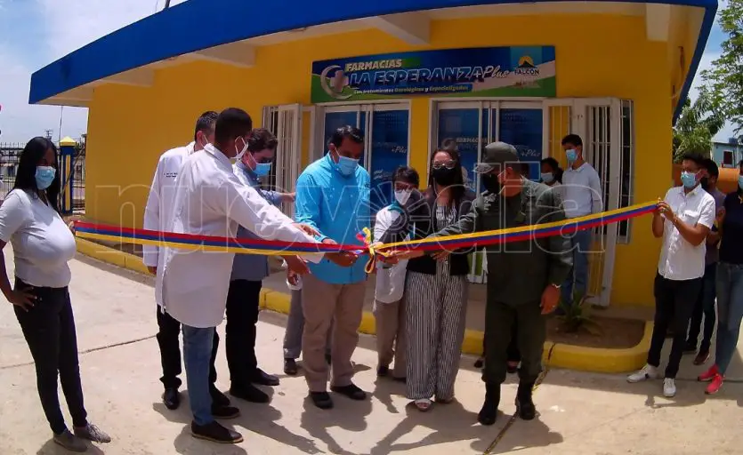 Victor Clark Inaugura segunda farmacia popular fija en coro