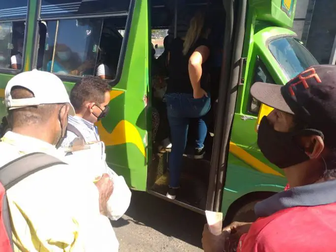 Pasajeros exigen precios equilibrados en Coro