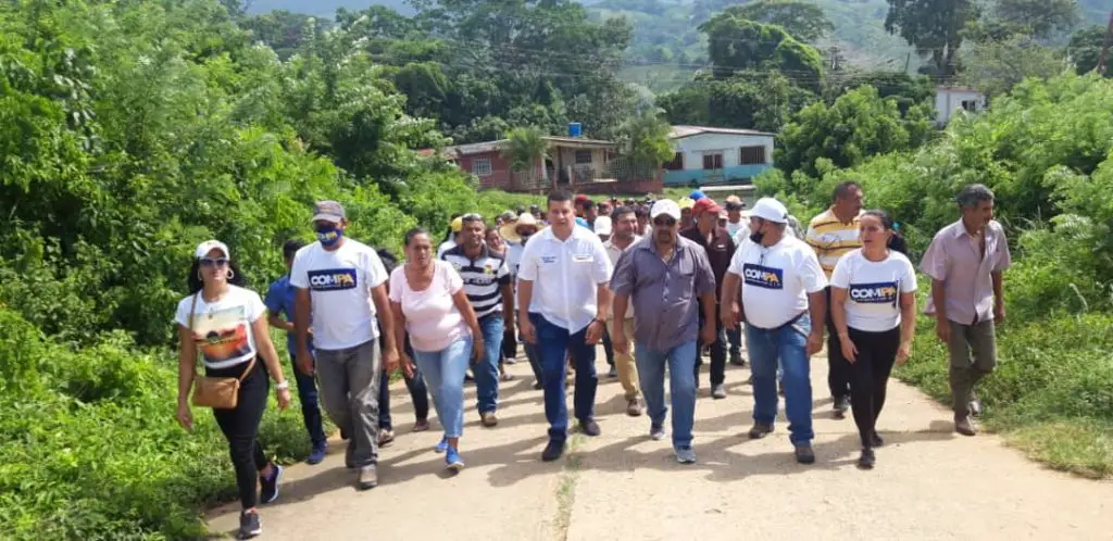 Raúl Chirinos Mestre visitó pueblo del municipio Jacura