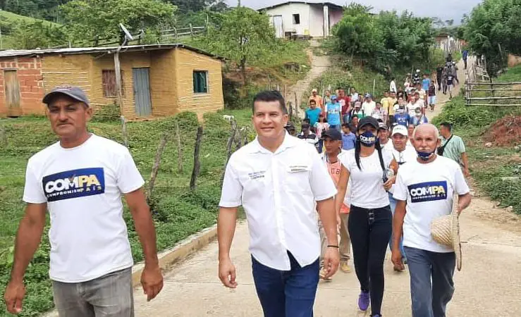 Dirigente político Raúl Chirinos Mestre visitó pueblo del municipio Jacura del estado Falcón
