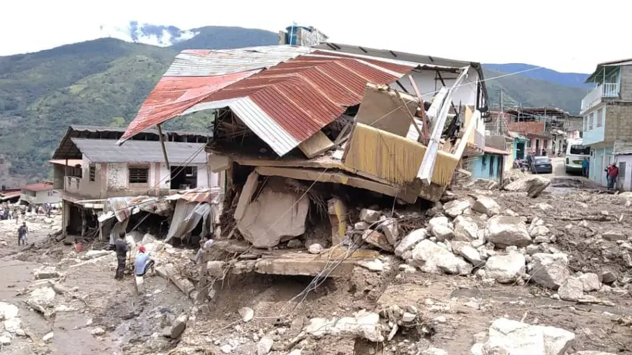 Jehyson Guzmán instaló puestos de comando y de atención integral a las víctimas de la emergencia en Tovar