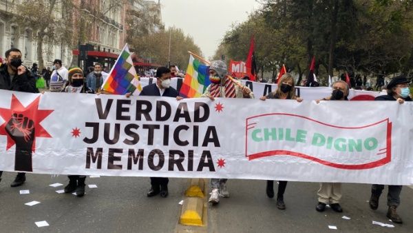 Honran en Chile a Salvador Allende a 48 años del golpe militar