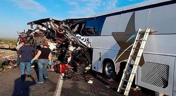 Accidente de tránsito en México deja al menos 13 muertos