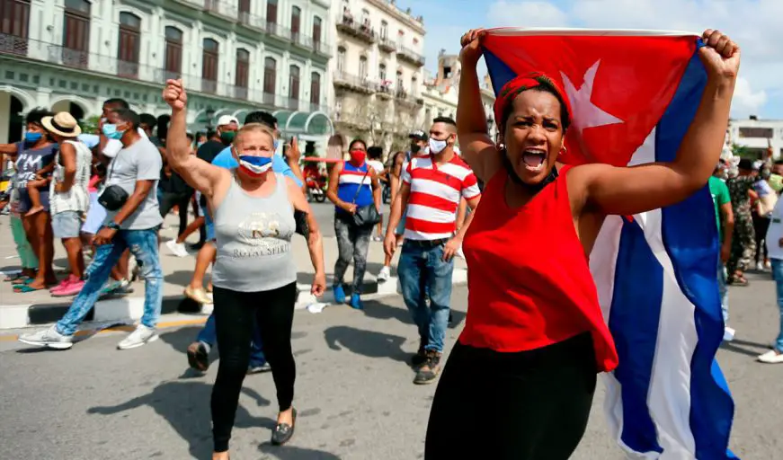 ONG: Régimen cubano hace cambios para permanecer en el poder