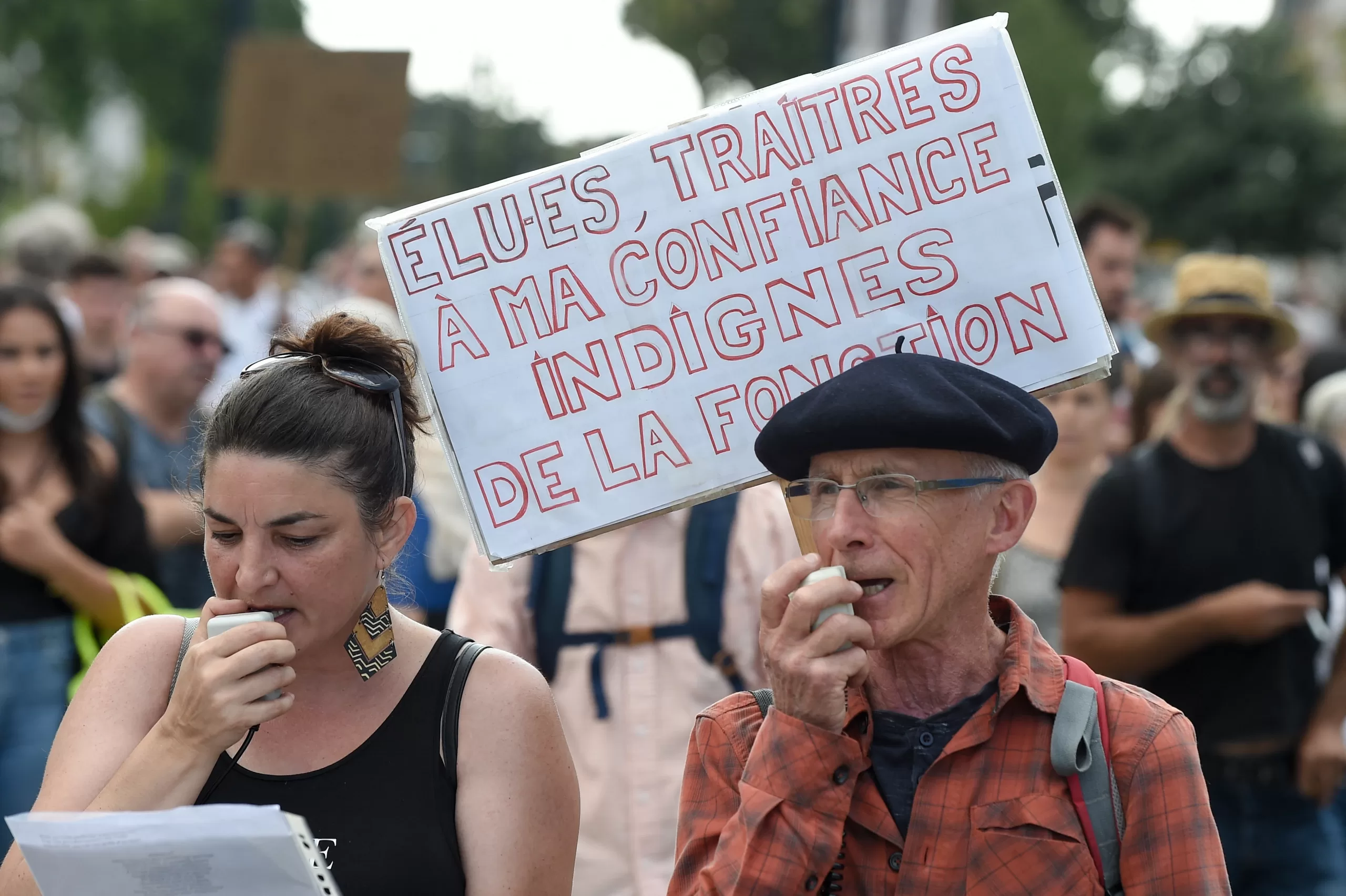  Francia | Miles de contrarios al pase sanitario vuelven a protestar