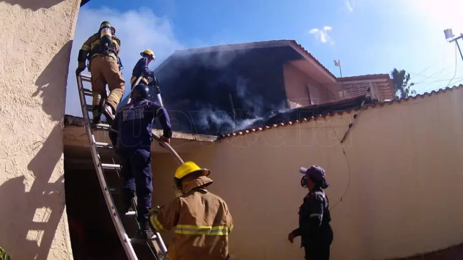 Incendio en la urbanización 450 Años de Coro