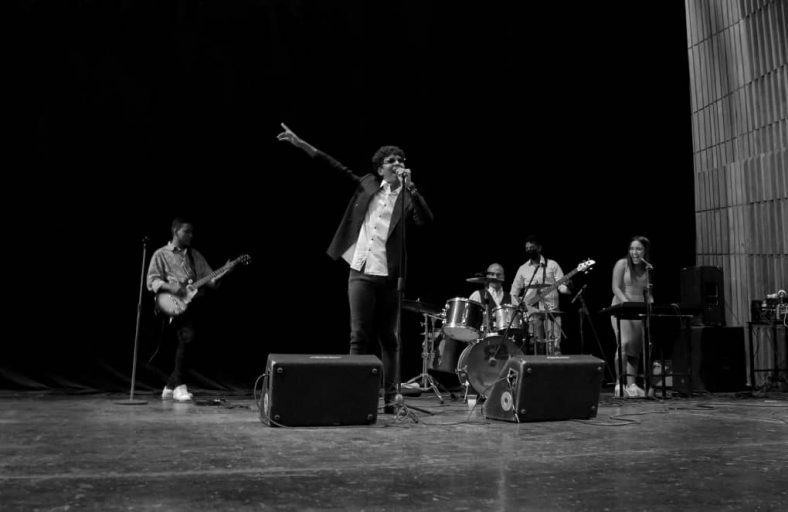 “Watakea” en modo rock clásico y otros géneros