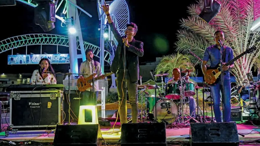 “Watakea” en modo rock clásico y otros géneros
