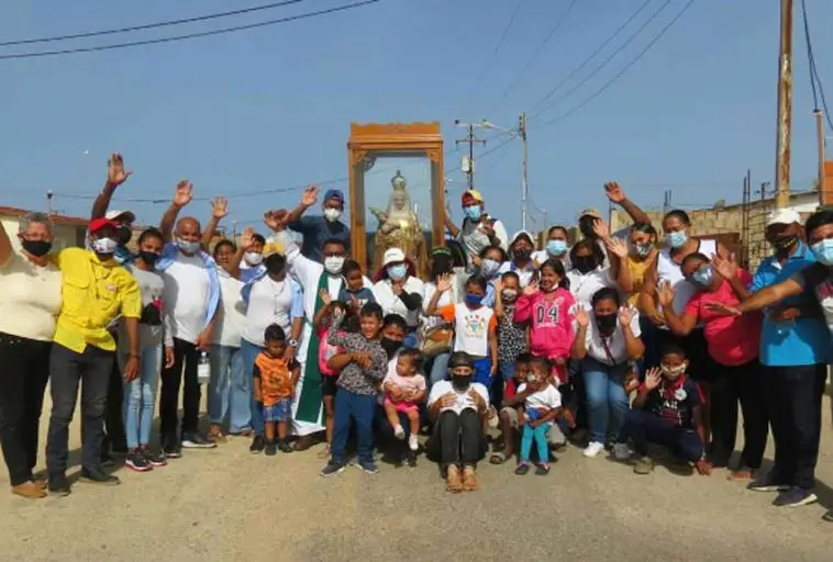 Cáritas evangelizó en sector Bicentenario