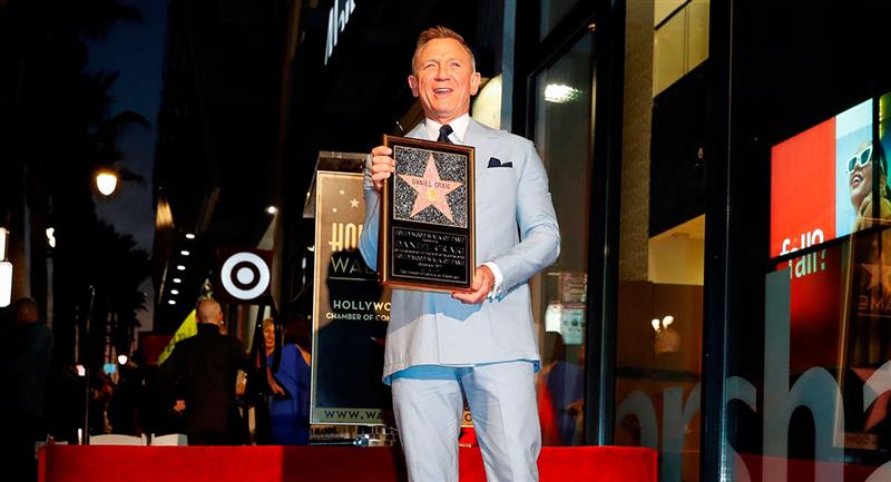 Daniel Craig se despide de James Bond con una estrella en el Paseo de la Fama