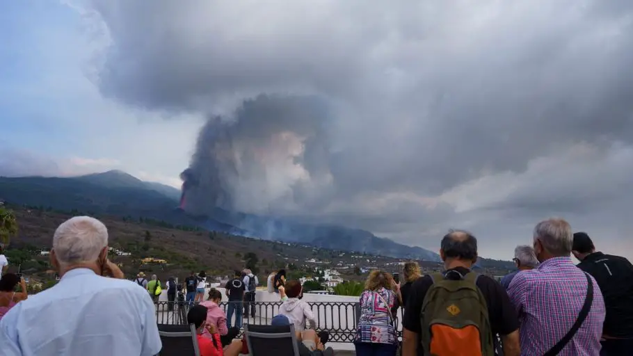 Nube de azufre del volcán de La Palma