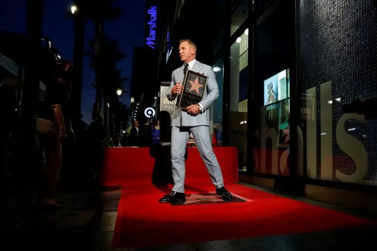 Daniel Craig se despide de James Bond con una estrella en el Paseo de la Fama
