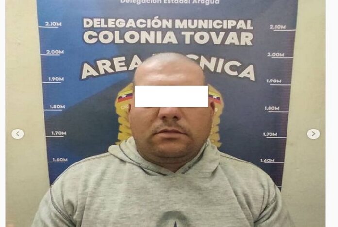 Asesinó a sus padres y mantuvo enterrados en su casa durante seis años