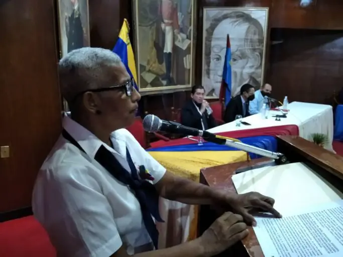 Educadores reciben orden Simón Rodríguez
