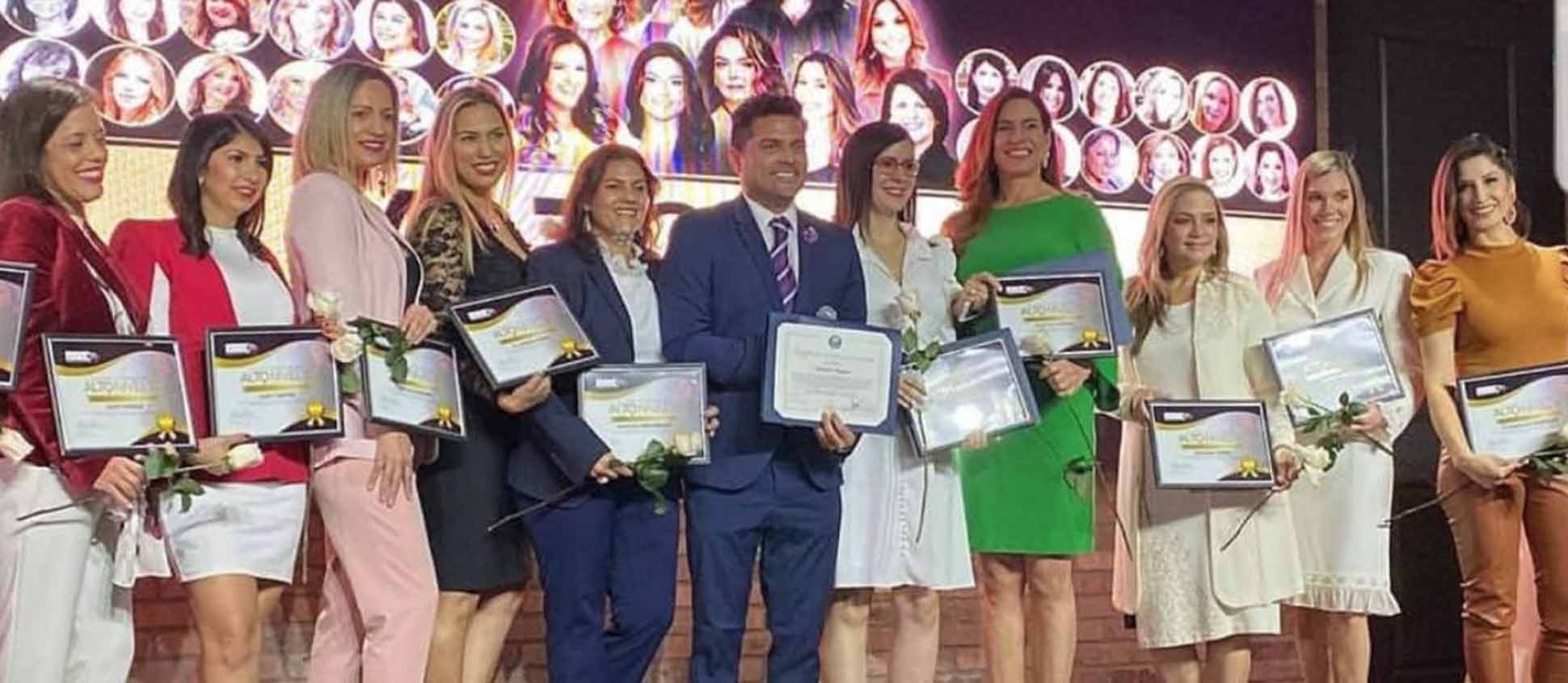 Mujeres exitosas reconoció el liderazgo de la mujer latina
