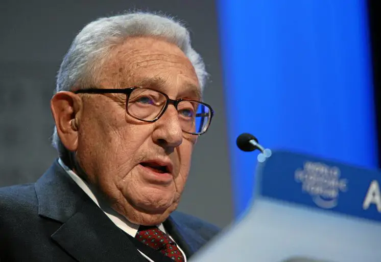 Cómo termina la crisis de Ucrania, por Henry Kissinger