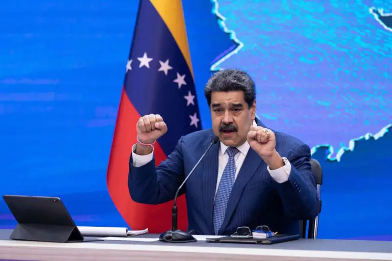 Presidente Maduro viaja a Turquía