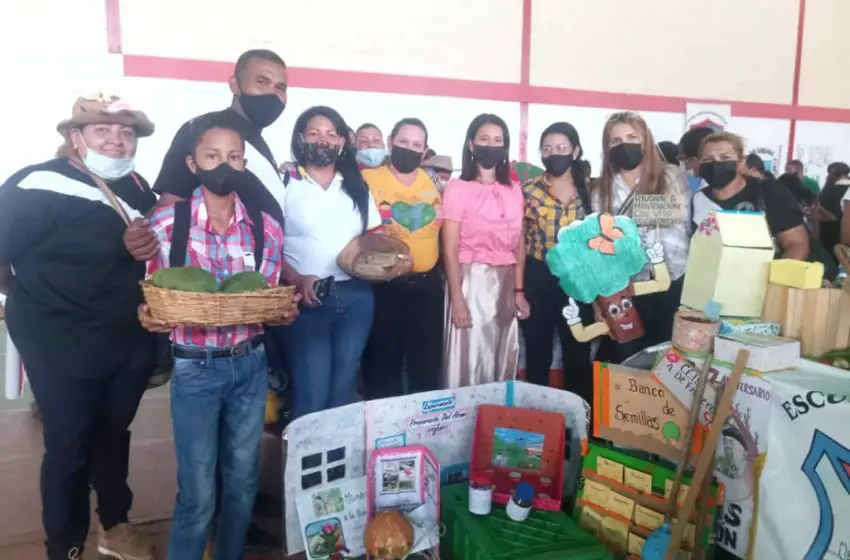 En Los Taques prevalecieron las muestras productivas en honor a Carlos Lanz