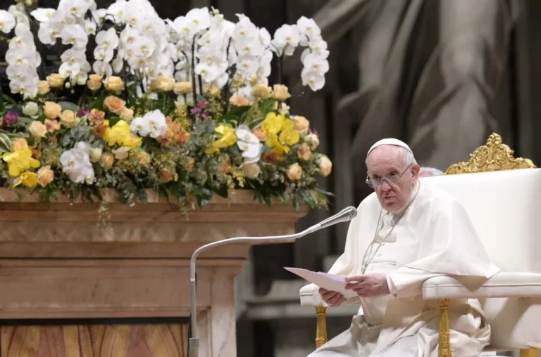 Papa Francisco insta a no olvidarse de la guerra en Ucrania