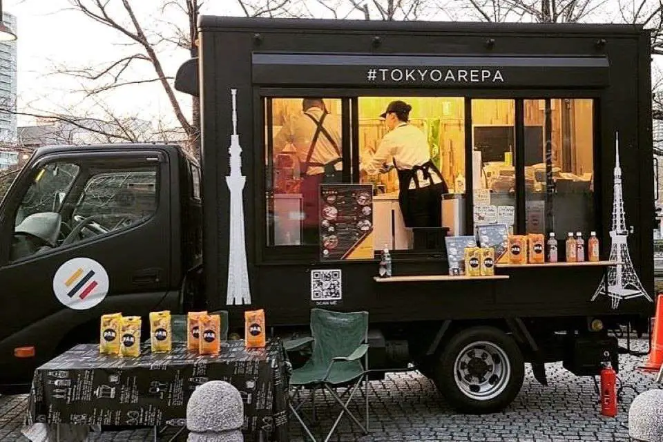 Un «food truck» de arepas venezolanas cautiva paladares en Japón