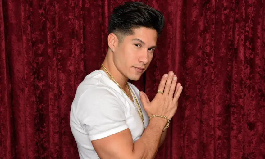 ¡Chyno Miranda está bien! Su mánager desmiente rumores
