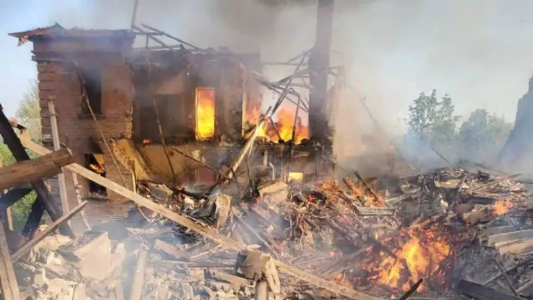 60 personas podrían haber muerto en escuela bombardeada en Ucrania