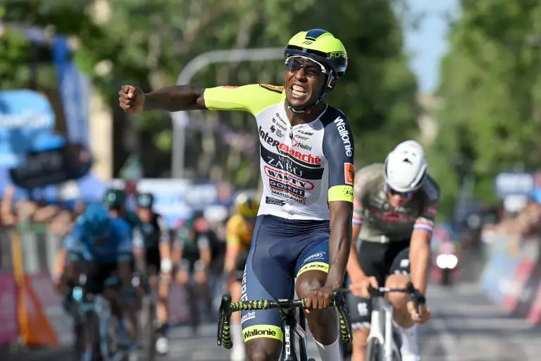 Conozca el primer ciclista africano que gana una etapa del Giro de Italia