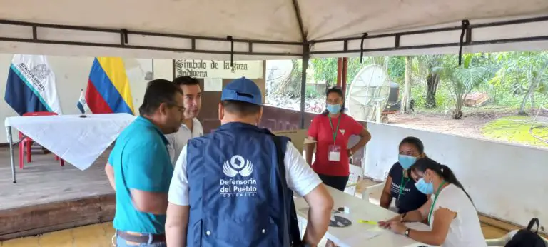 Colombianos residentes en Venezuela inician votación en la frontera
