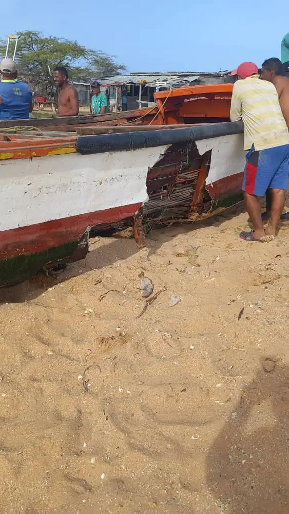 Localizan vivo a pescador desaparecido en accidente de alta mar