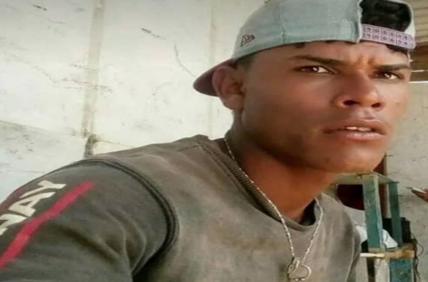 Adrián Flores, el pescador de Punta Cardón sigue desaparecido